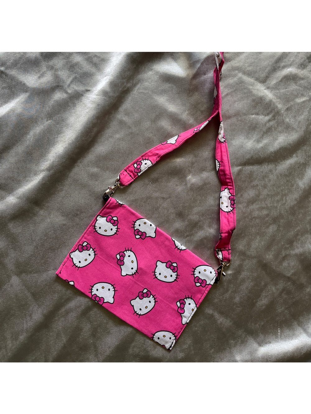 New Kitty Pink Crossbody Bag with Character Print